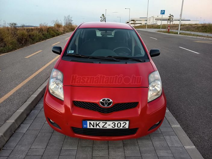TOYOTA YARIS 1.33