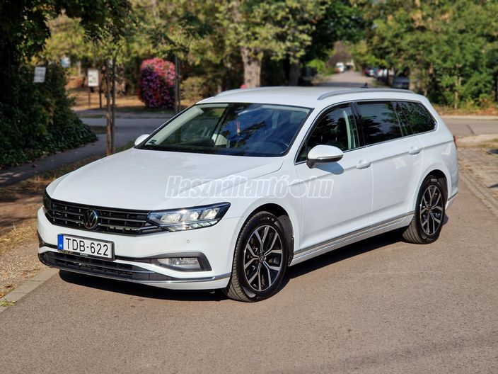 VOLKSWAGEN PASSAT Variant 2.0 TDI SCR Elegance DSG