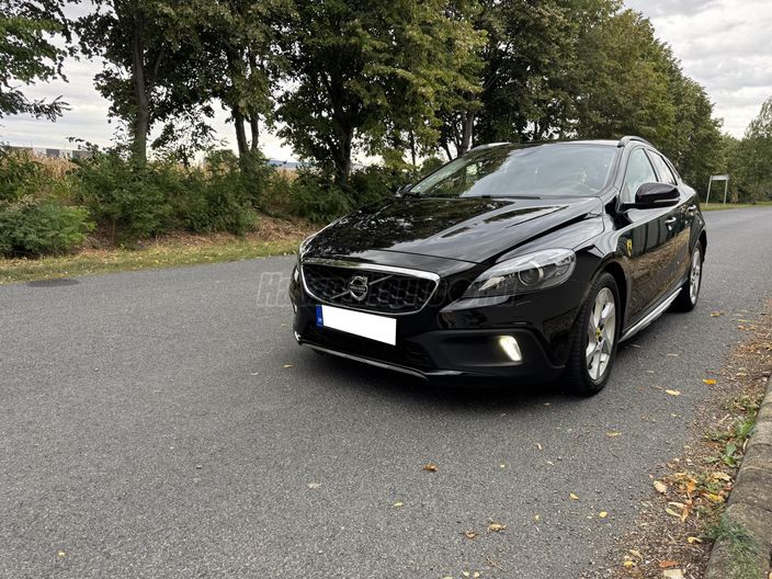 VOLVO V40 Cross Country 2.0 D [D2] Ocean Race Geartronic