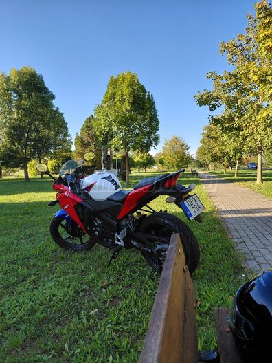 HONDA CBR 125 R