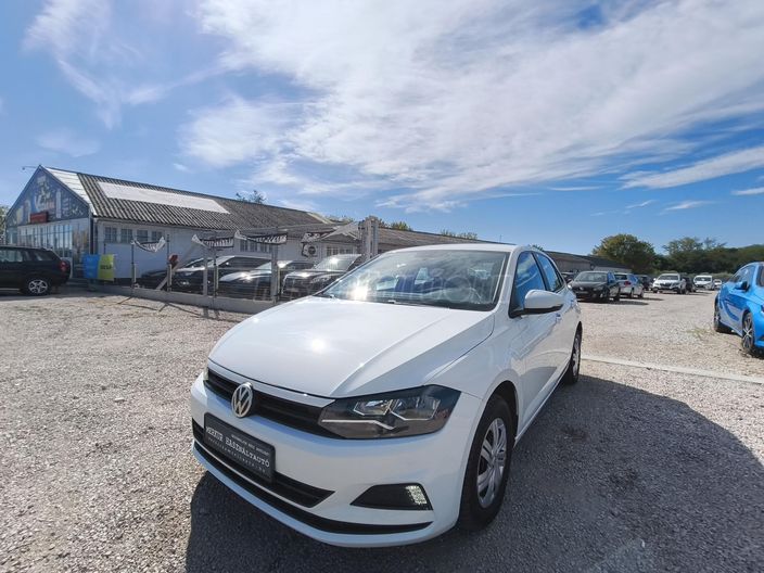 VOLKSWAGEN POLO VI 1.0 MPI Trendline