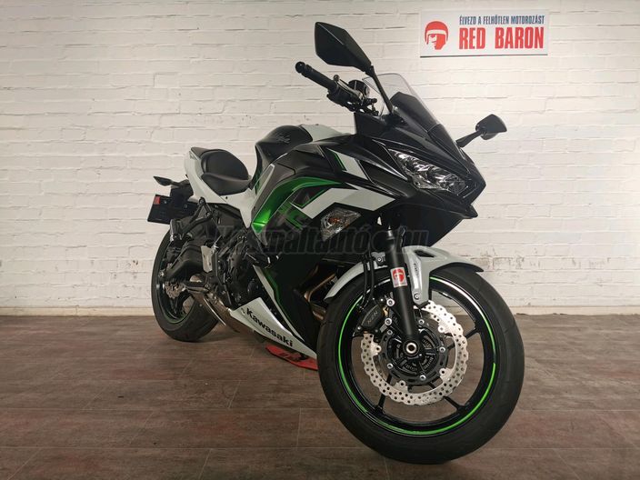KAWASAKI NINJA 650