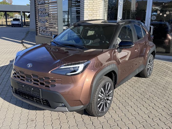 TOYOTA YARIS CROSS 1.5 Hybrid Executive bi-tone Tech AWD e-CVT