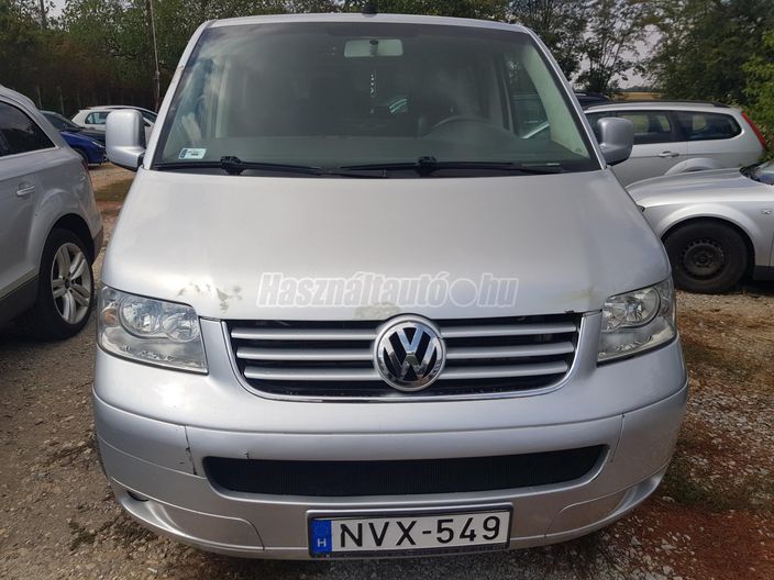 VOLKSWAGEN TRANSPORTER T5 Caravelle 2.5 TDI Trendline Shuttle 2.5 TDI 4Motion