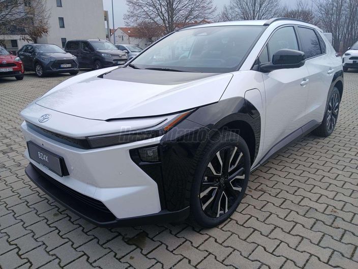 TOYOTA BZ4X BEV343 AT 4X4 73.1 kWh Executive készletről Kiemelkedő ajánlat! Magas felszerelt