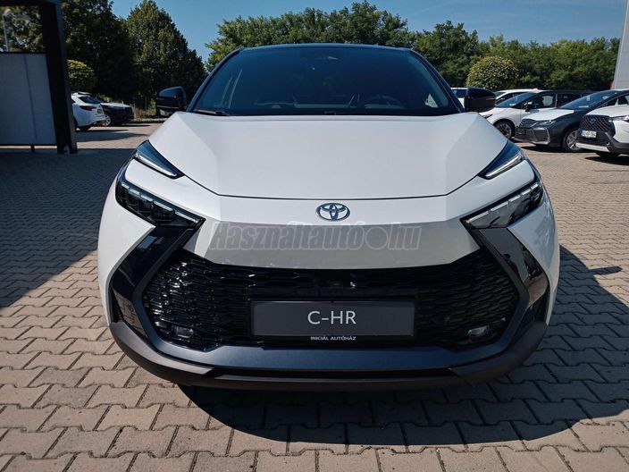 TOYOTA C-HR 1.8 Hybrid Executive e-CVT 1 200 000.- készpénz kedvezmény. téli kerék kupon