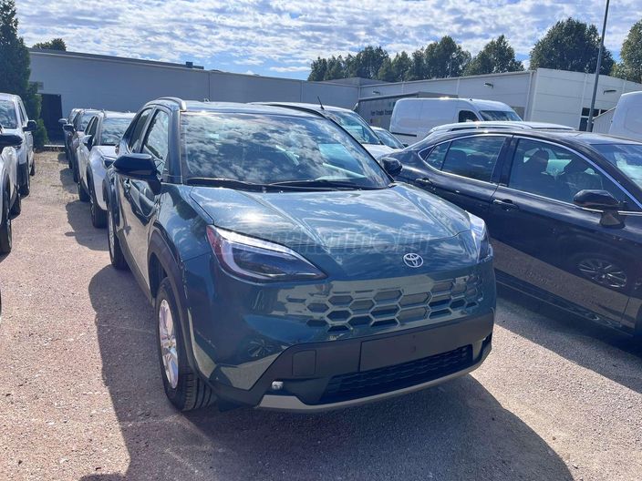 TOYOTA YARIS CROSS 1.5 Hybrid Comfort e-CVT Készletről. most 250.000Ft árelőnnyel!