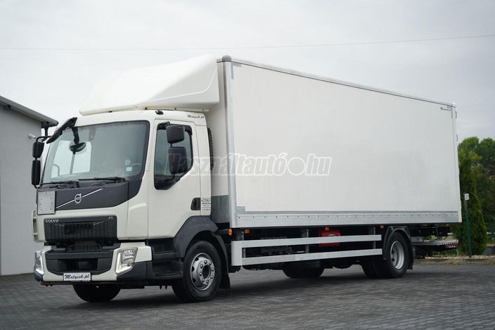 VOLVO FL 250 / 4x2 / KONTENER - 7.8 M / WINDA BAR - 1 500 KG /