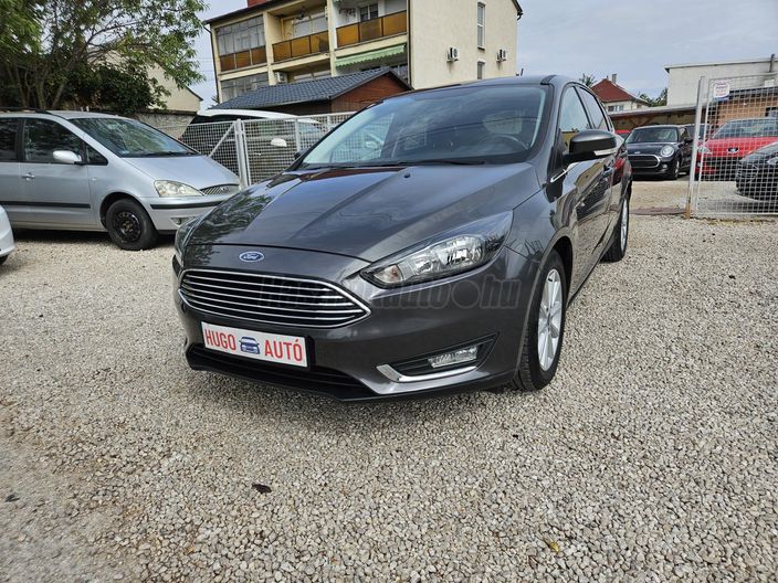 FORD FOCUS 1.0 EcoBoost Titanium
