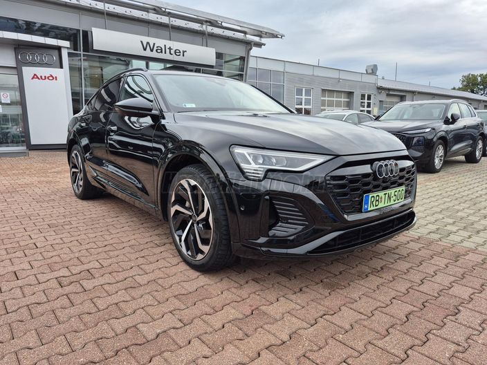 AUDI Q8 e-tron Sportback 55 S line quattro (Automata)