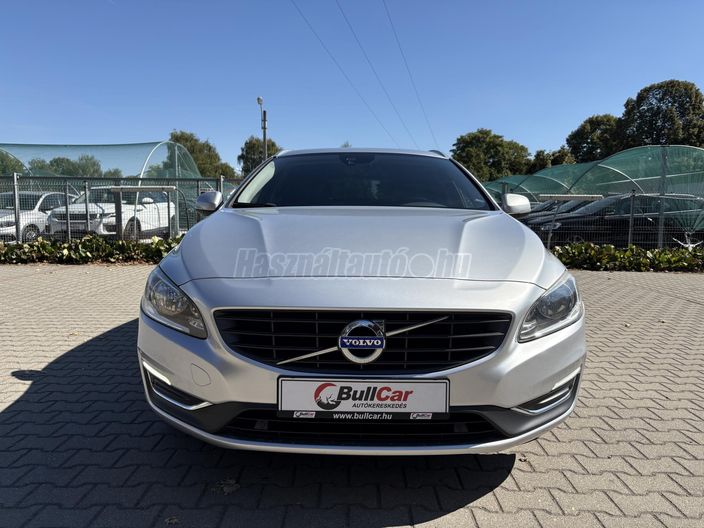 VOLVO V60 2.0 D [D4] Ocean Race