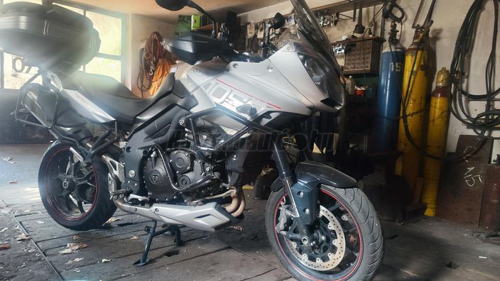 TRIUMPH TIGER 1050 ABS