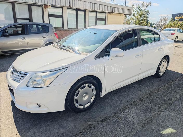 TOYOTA AVENSIS 1.8 Sol