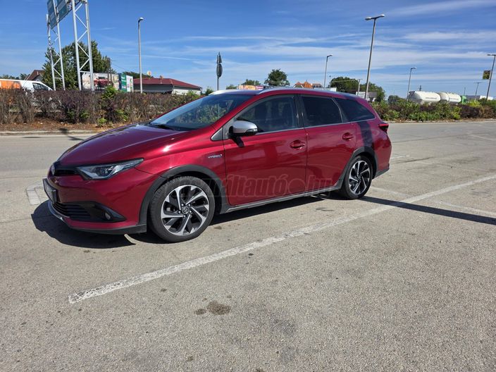 TOYOTA AURIS Touring Sports 1.8 HSD Freestyle (Automata)