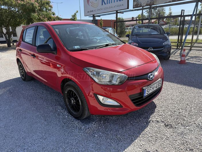 HYUNDAI I20 1.25 Color limited edition