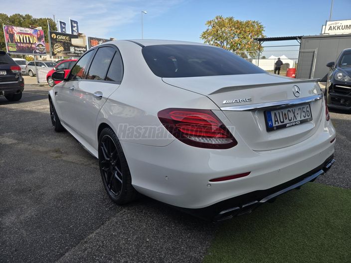 MERCEDES-AMG E 63 4MATIC+ 9G-TRONIC