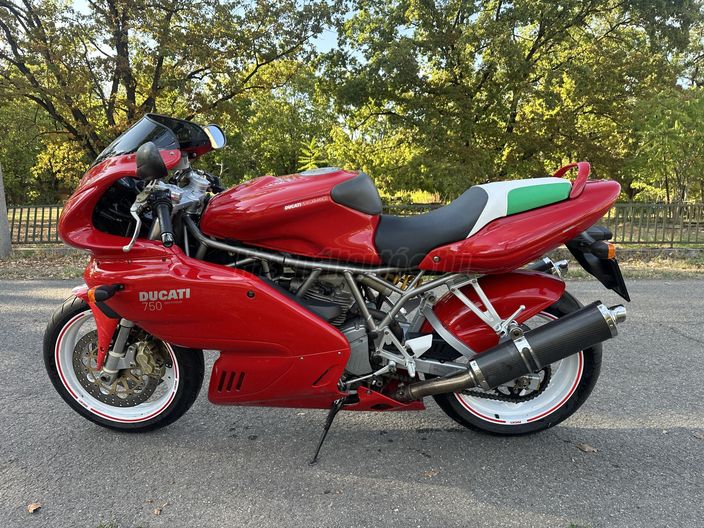 DUCATI 750 SS