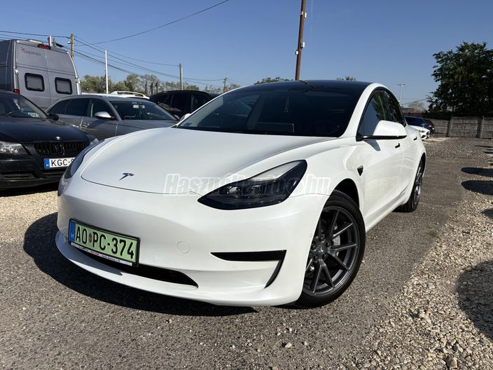 TESLA MODEL 3 Standard Range Plus Aut