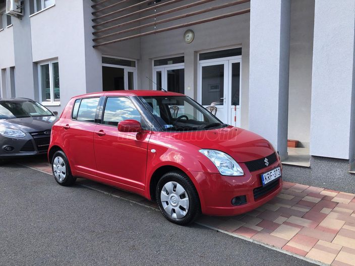 SUZUKI SWIFT 1.3 GLX CD AC