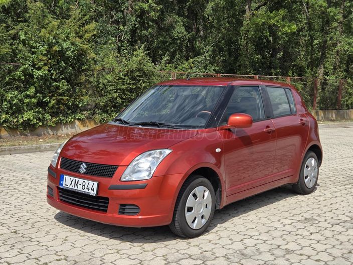 SUZUKI SWIFT 1.3 GLX CD AC