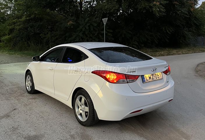 HYUNDAI ELANTRA 1.6i Comfort (Automata)