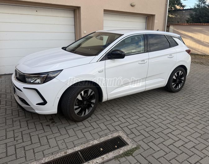 OPEL GRANDLAND 1.2 T Business Edition (Automata)