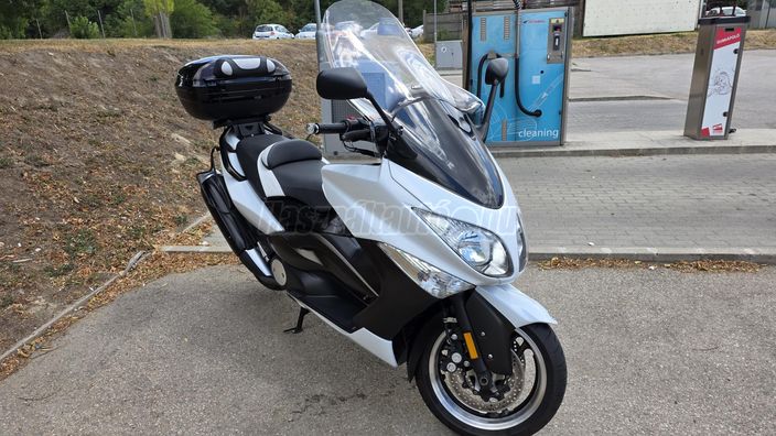 YAMAHA TMAX 500
