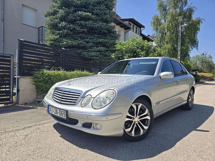MERCEDES-BENZ E-OSZTÁLY E 240 Elegance (Automata)