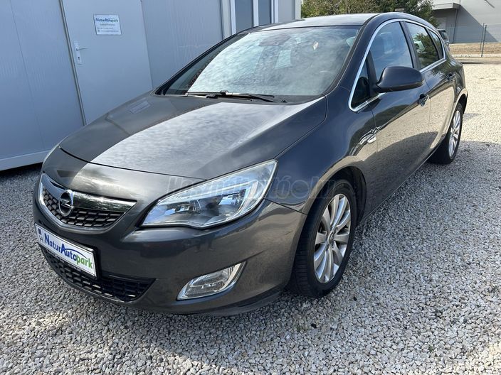 OPEL ASTRA J 1.7 CDTI Cosmo