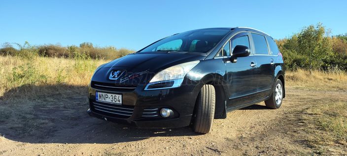 PEUGEOT 5008 1.6 HDi Style