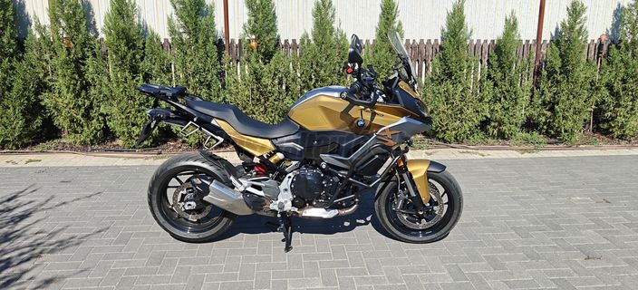BMW F 900 XR