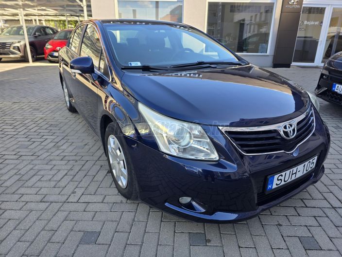 TOYOTA AVENSIS 1.8 Executive