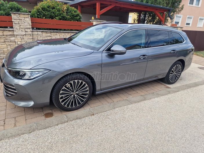VOLKSWAGEN PASSAT Variant 2.0 TSI Elegance DSG