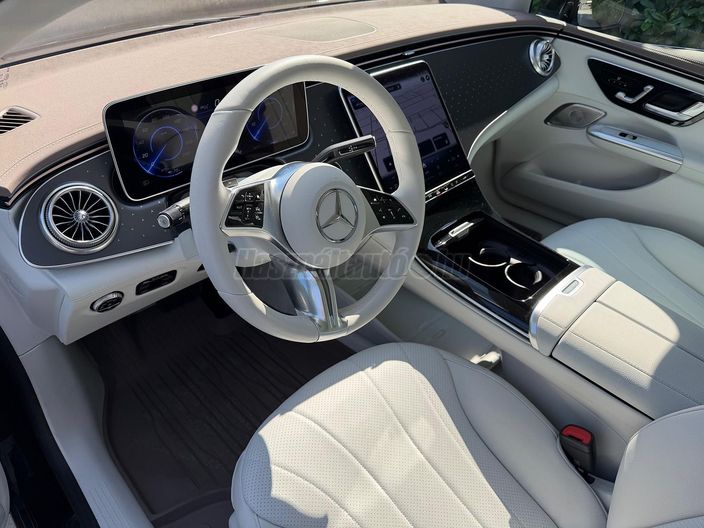 MERCEDES-BENZ EQE 300