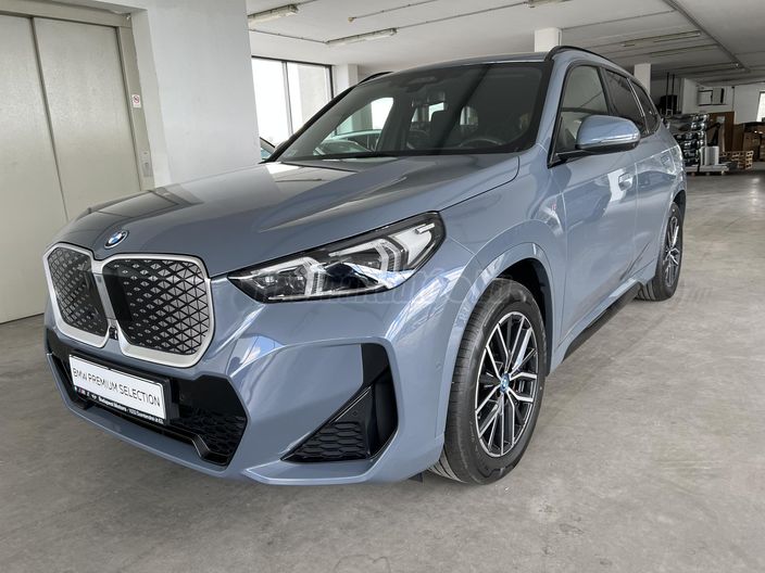 BMW IX1 xDrive30 64,8kWh
