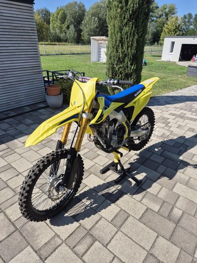 SUZUKI RM-Z 250