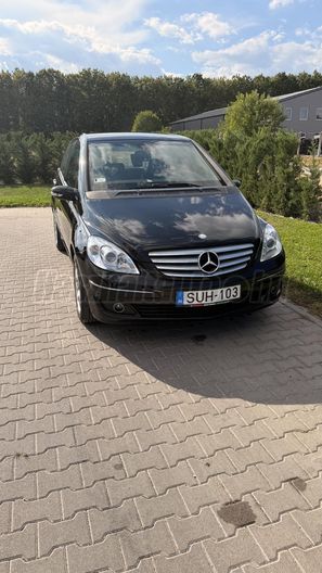 MERCEDES-BENZ B 200