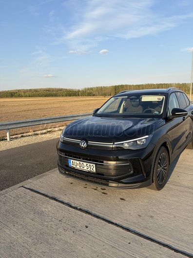 VOLKSWAGEN TIGUAN 1.5 eTSI Elegance OPF DSG