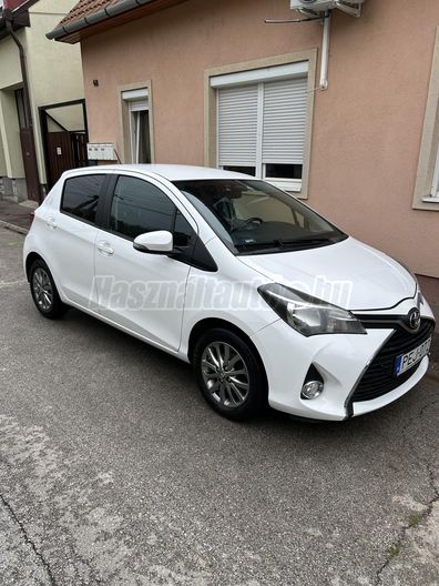 TOYOTA YARIS S