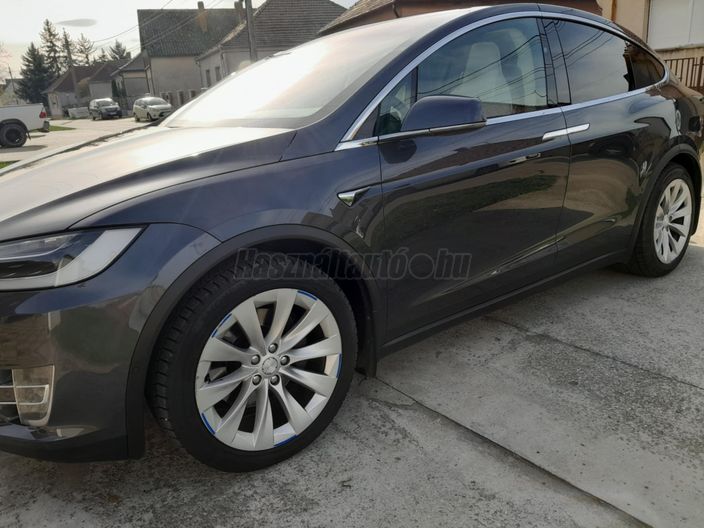 TESLA MODEL X 75D (Automata)