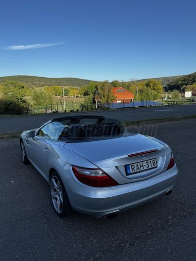 MERCEDES-BENZ SLK 200
