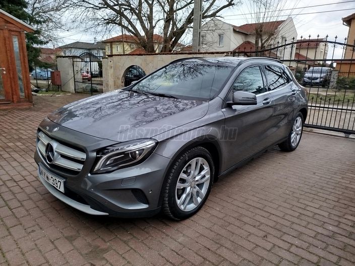 MERCEDES-BENZ GLA 220 CDI d 4Matic 7G-DCT