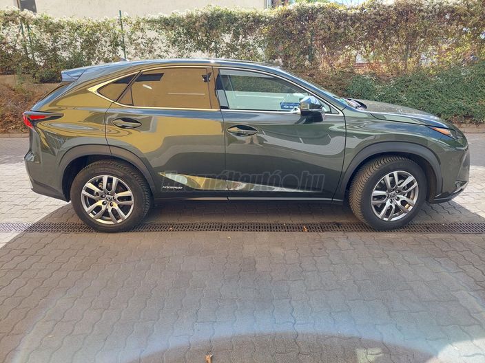 LEXUS NX 300h Prestiege Safety CVT