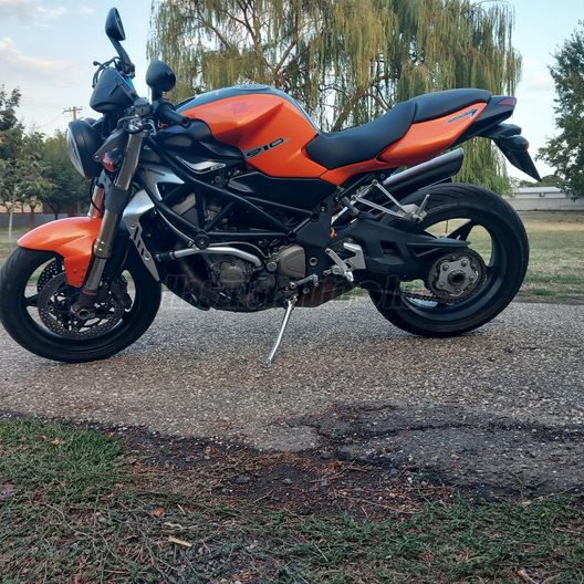 MV AGUSTA F4 BRUTALE 910