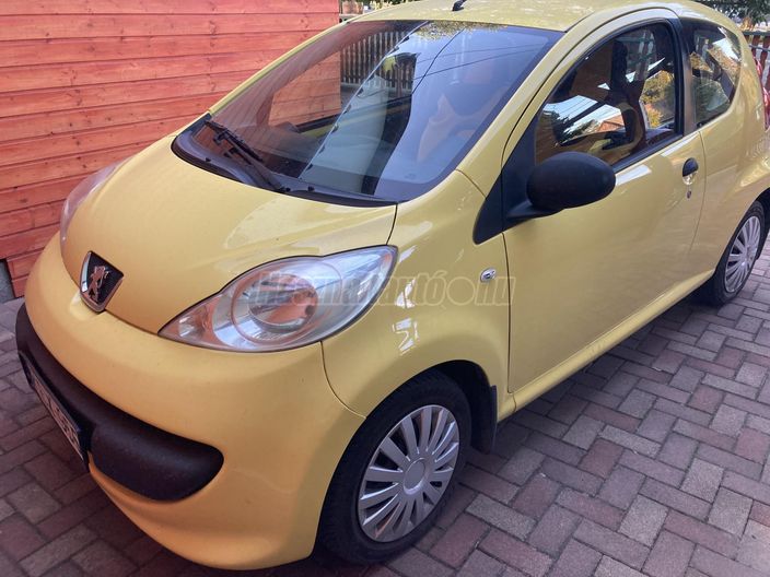 PEUGEOT 107 1.0 Kid