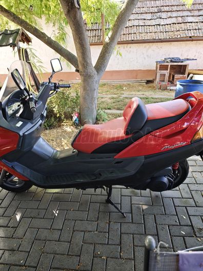 YAMAHA MAJESTY