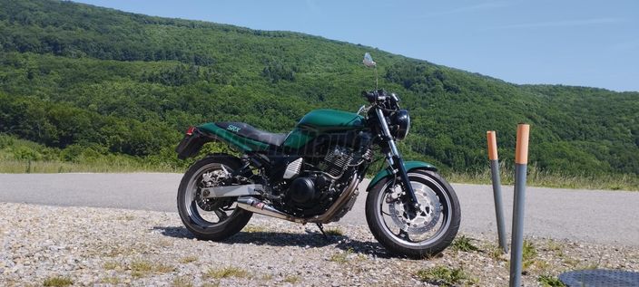 YAMAHA SRX 400
