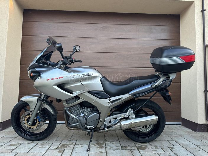 YAMAHA TDM 900