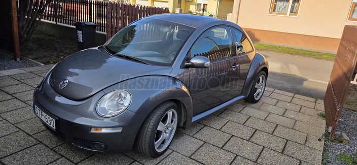 VOLKSWAGEN BEETLE