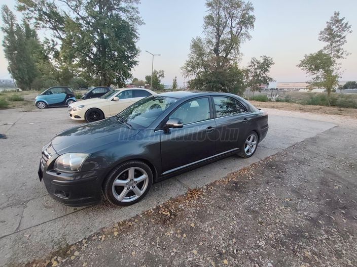 TOYOTA AVENSIS 2.2 DCAT Sol